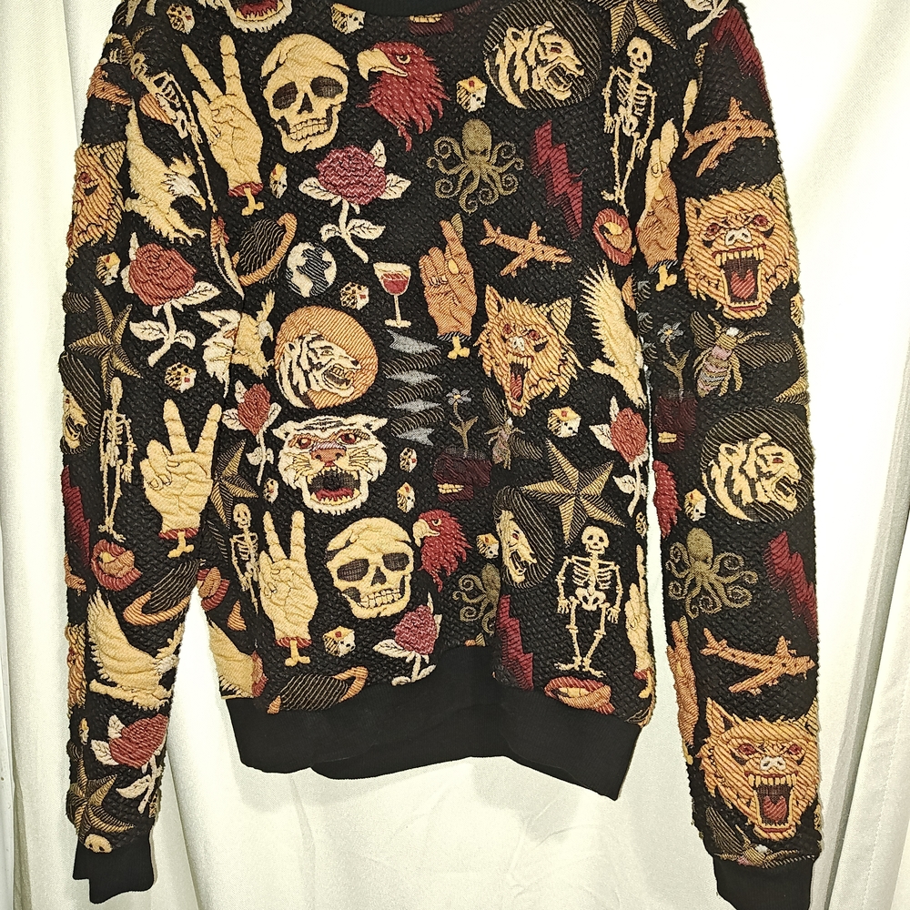 Zara Multicolor Graphic Crewneck Shirt